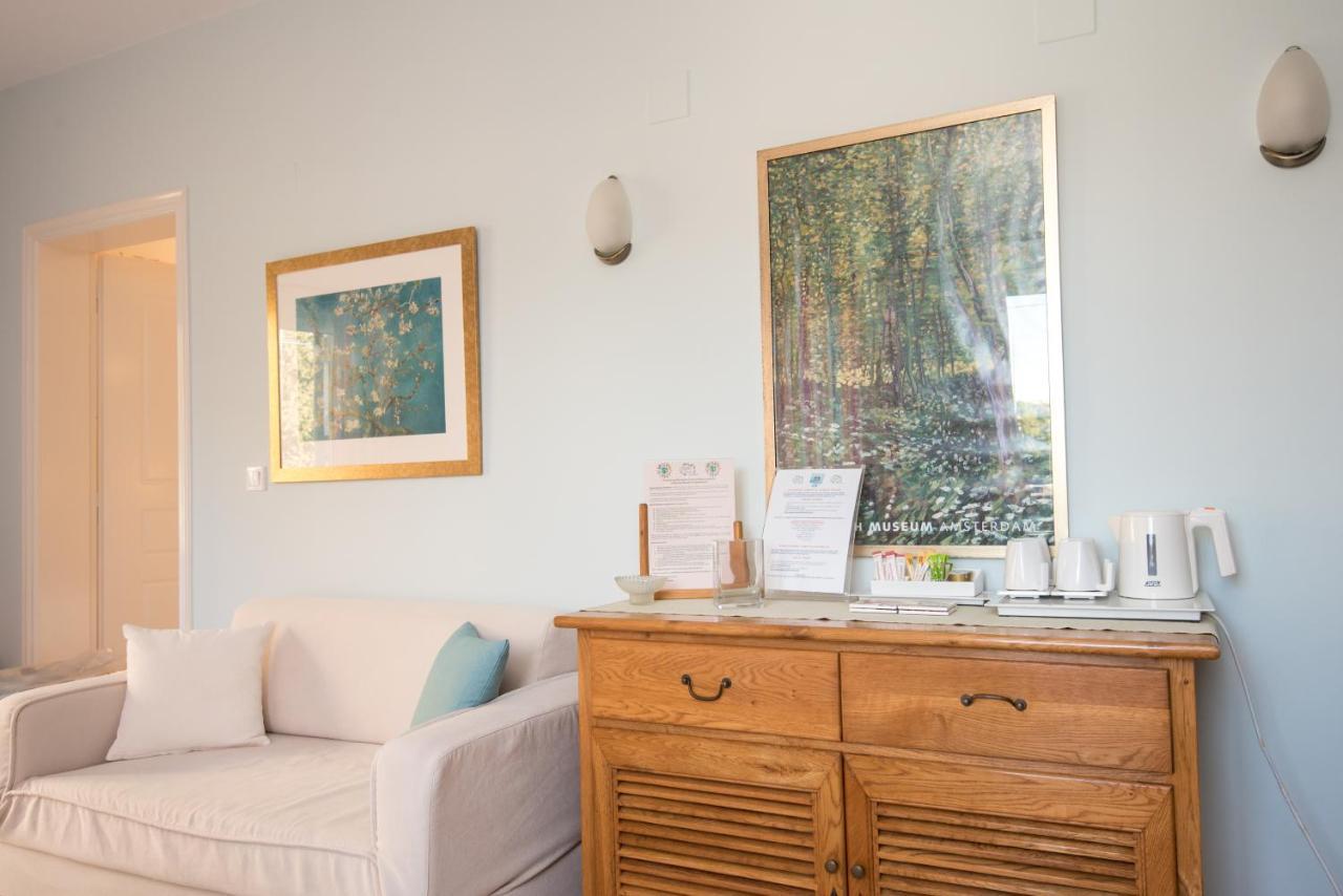 Myrties Boutique Apartments Екстериор снимка