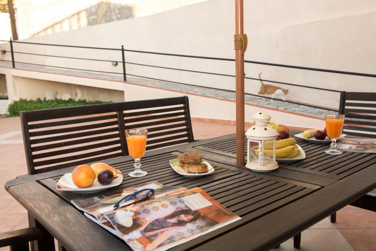 Myrties Boutique Apartments Екстериор снимка