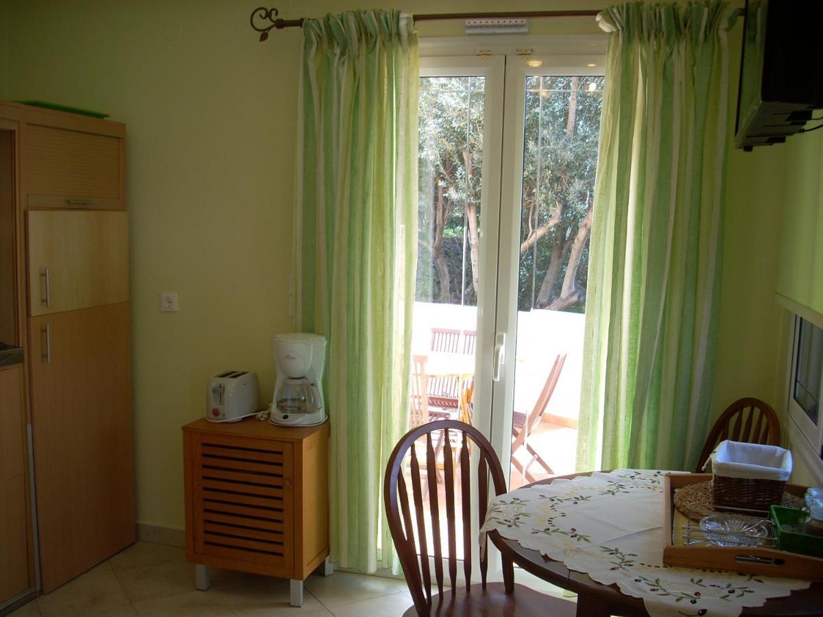 Myrties Boutique Apartments Екстериор снимка